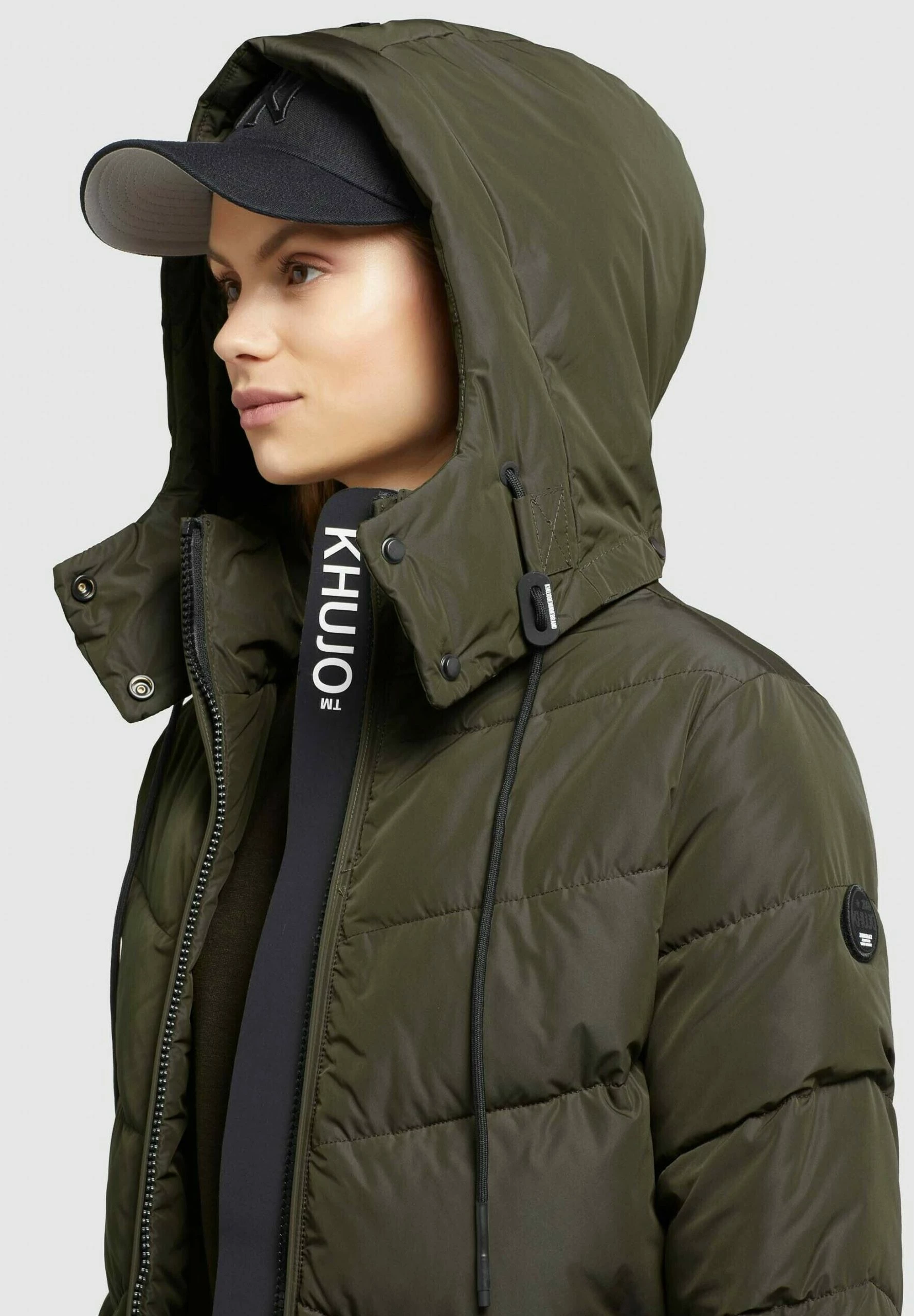 Khujo HUBA - Płaszcz Zimowy - Dunkelgrün 6 Khujo HUBA - Płaszcz Zimowy - Dunkelgrün - obrazek 6