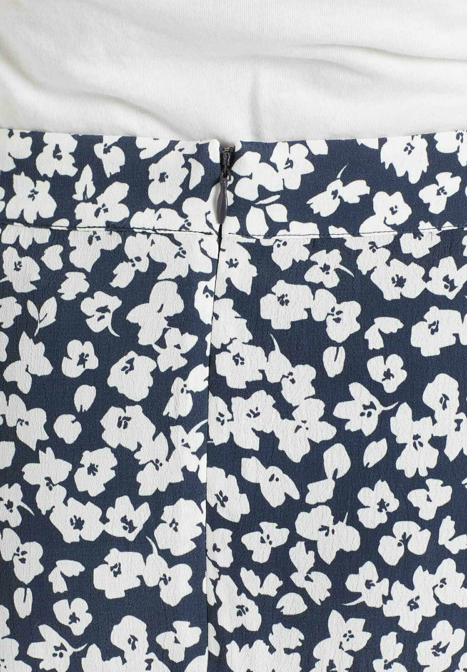 Khujo UNDINE - Spódnica Trapezowa - Dunkelblau-weiß Geblümt 10 Khujo UNDINE - Spódnica Trapezowa - Dunkelblau-weiß Geblümt - obrazek 10