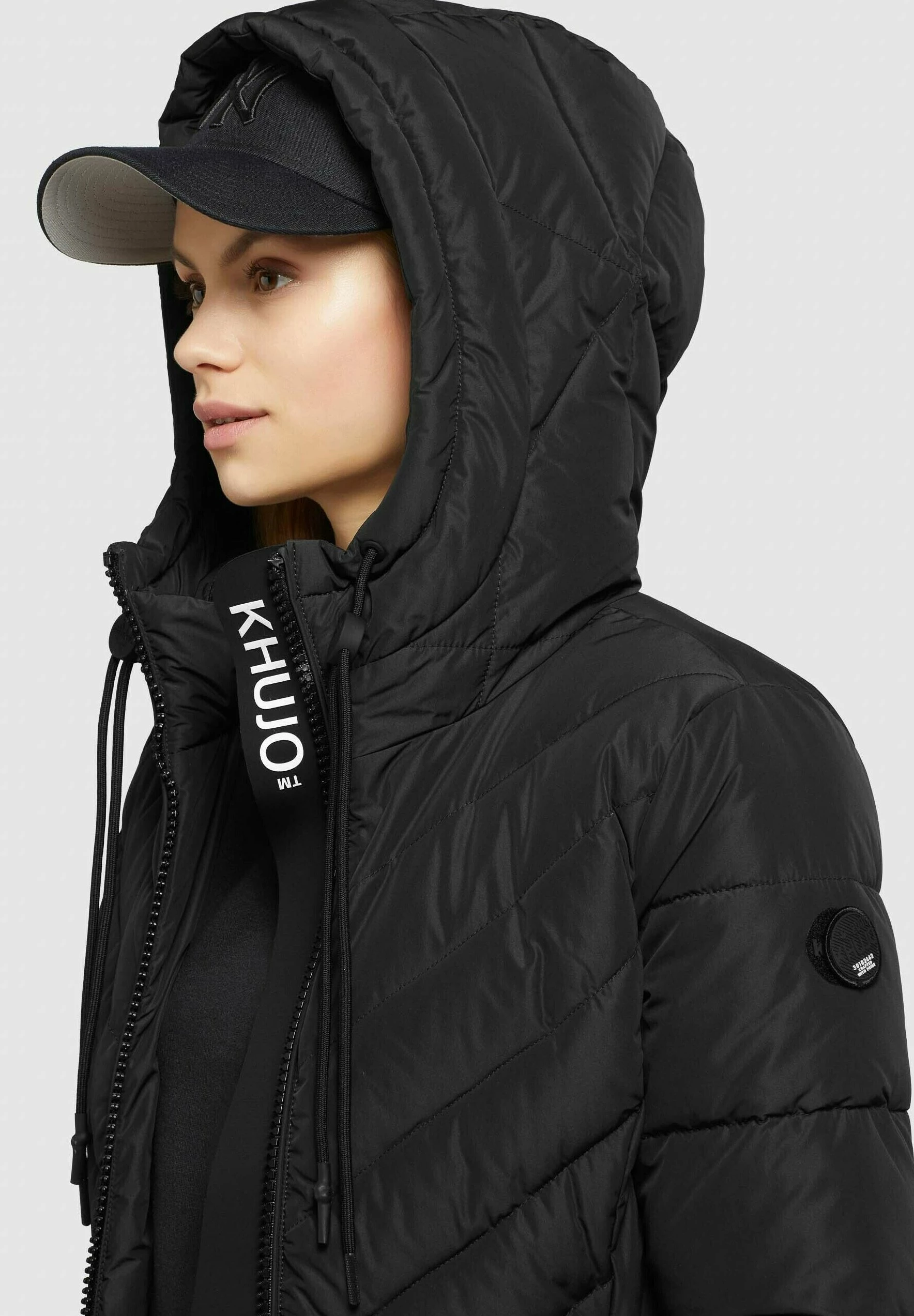 Khujo MUGG - Płaszcz Zimowy - Schwarz 4 Khujo MUGG - Płaszcz Zimowy - Schwarz - obrazek 4