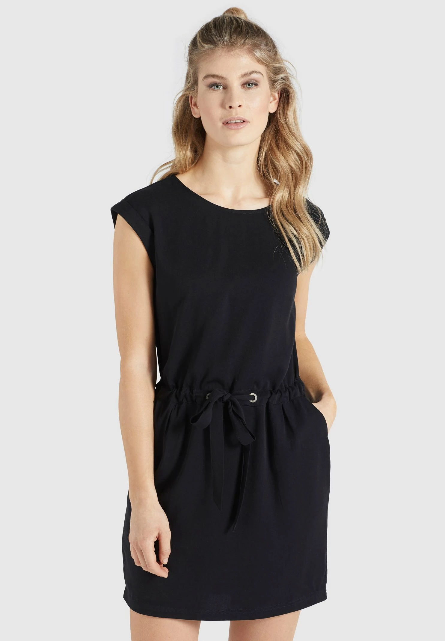 Khujo CANDIDE - Sukienka Etui - Schwarz 1 Khujo CANDIDE - Sukienka Etui - Schwarz