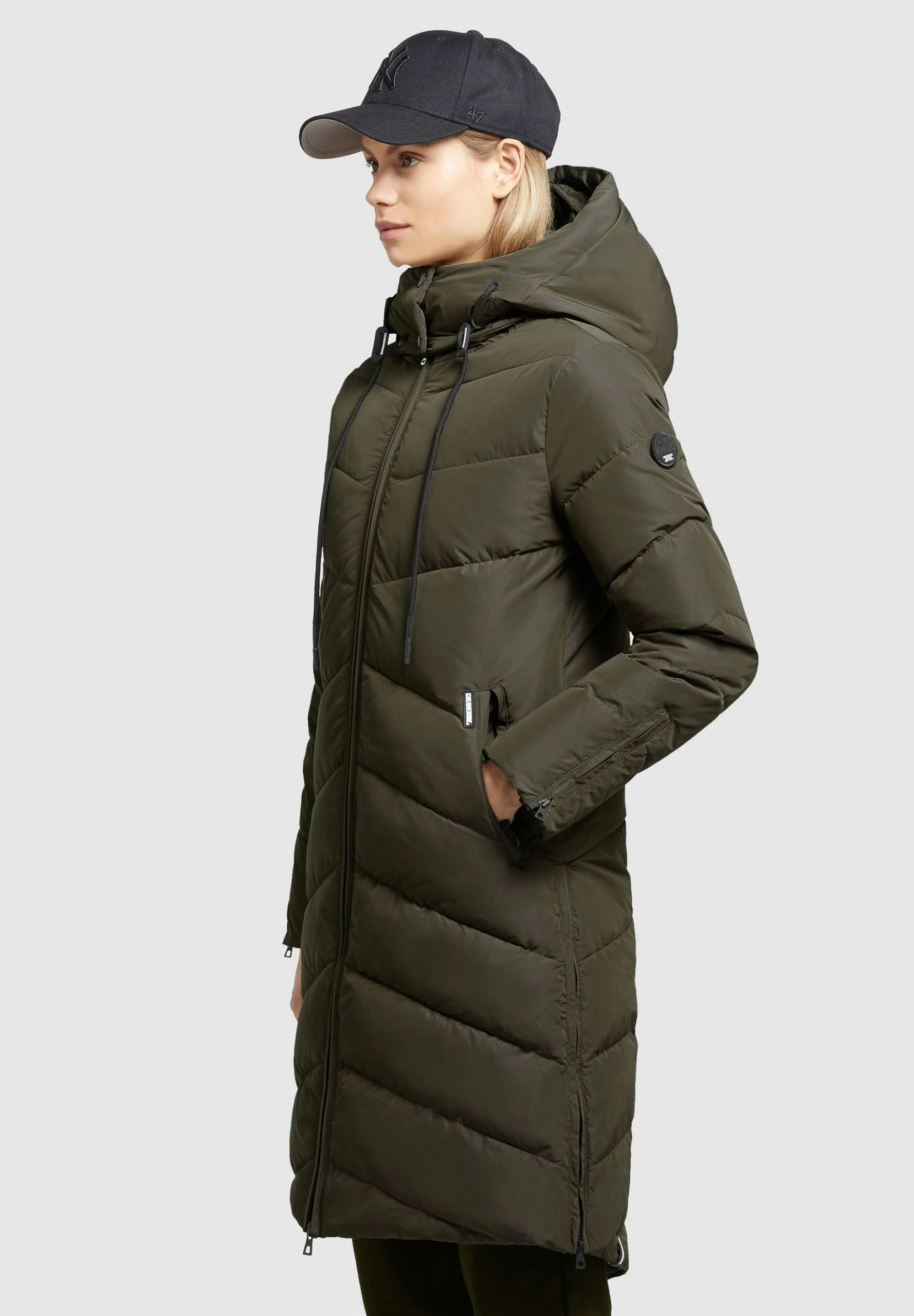 Khujo HUBA - Płaszcz Zimowy - Dunkelgrün 5 Khujo HUBA - Płaszcz Zimowy - Dunkelgrün - obrazek 5