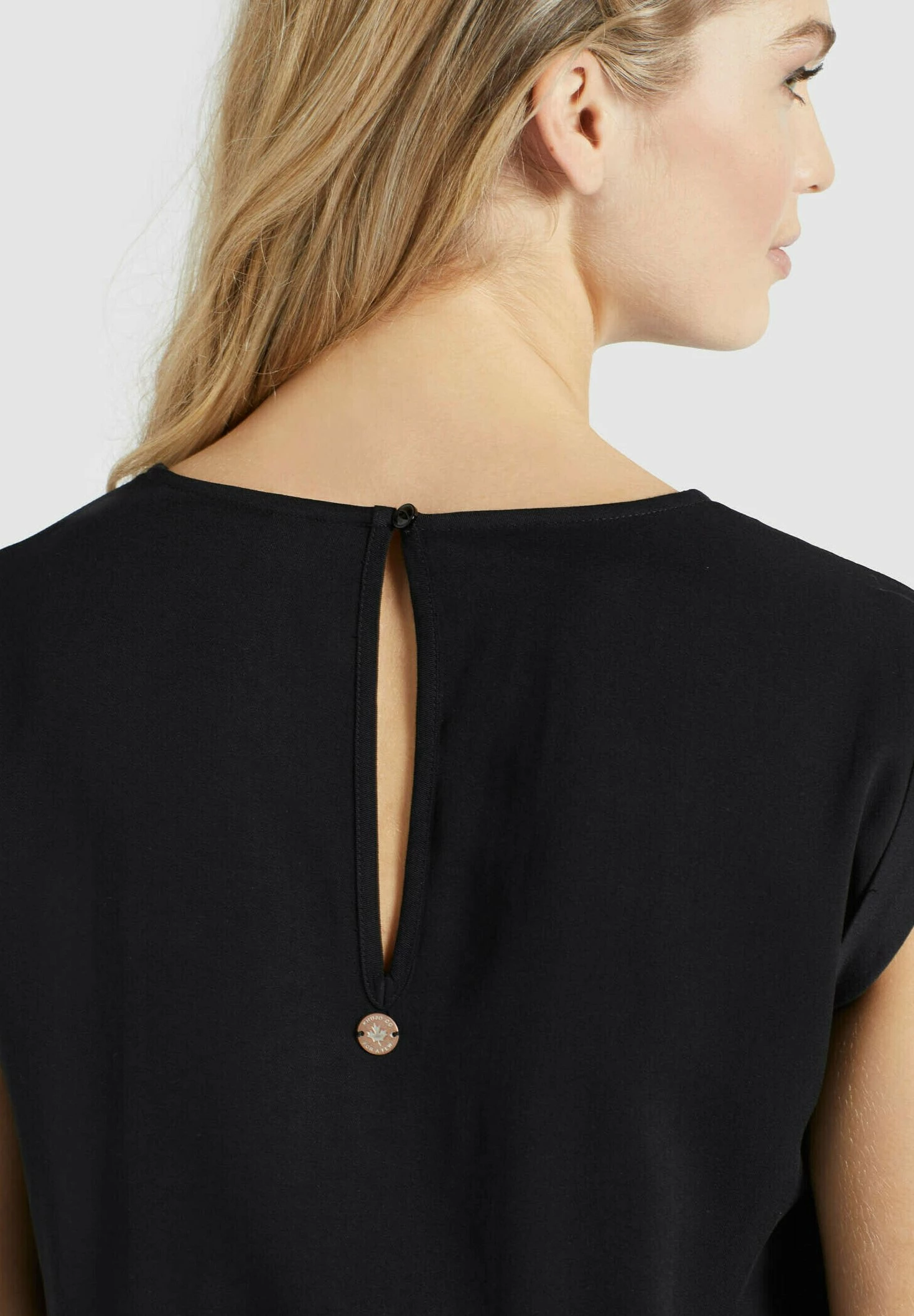 Khujo CANDIDE - Sukienka Etui - Schwarz 6 Khujo CANDIDE - Sukienka Etui - Schwarz - obrazek 6