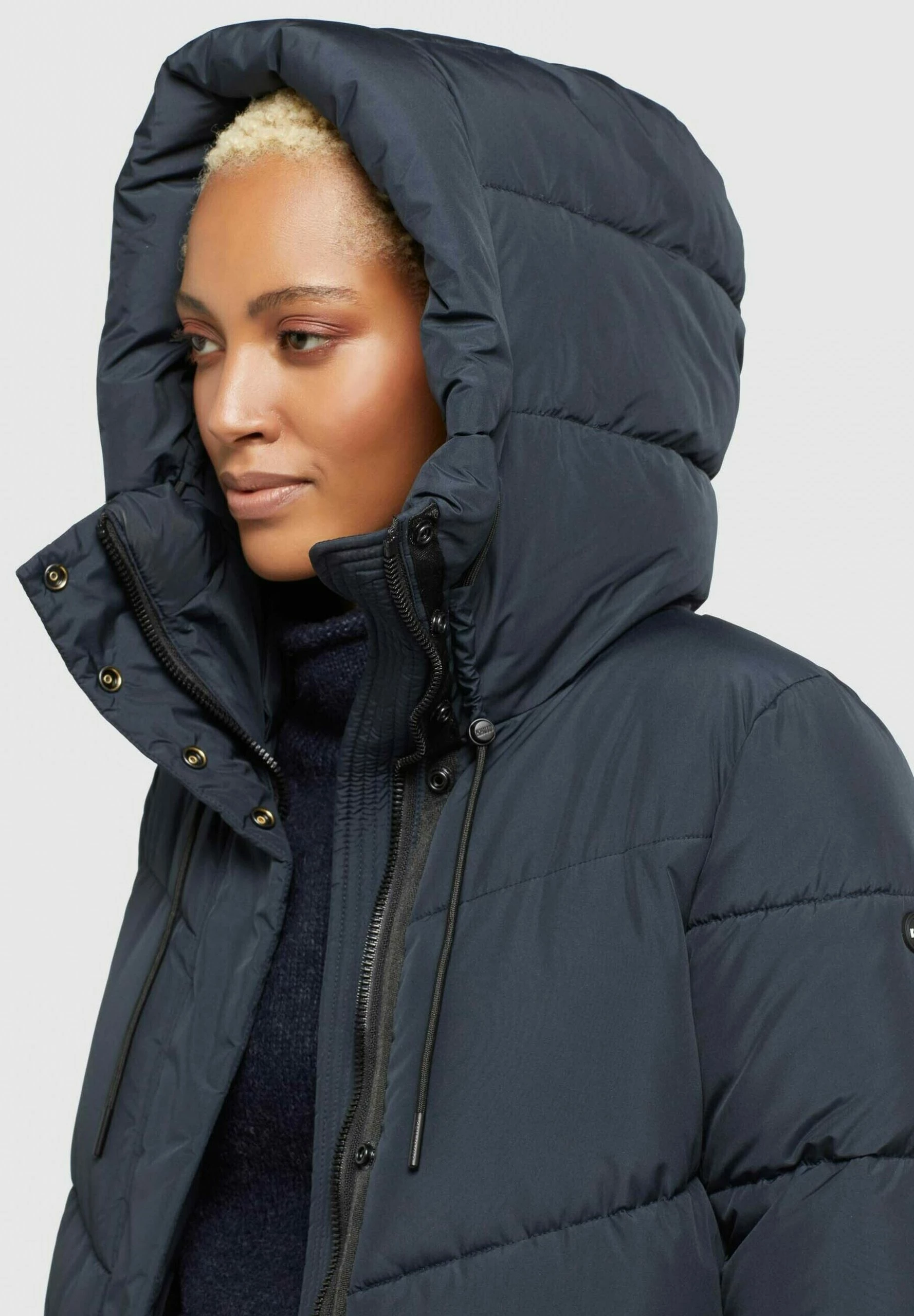 Khujo SHIMANTA2 - Płaszcz Zimowy - Schwarzblau 6 Khujo SHIMANTA2 - Płaszcz Zimowy - Schwarzblau - obrazek 6