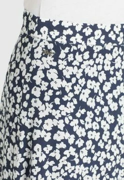 Khujo UNDINE - Spódnica Trapezowa - Dunkelblau-weiß Geblümt 18 Khujo UNDINE - Spódnica Trapezowa - Dunkelblau-weiß Geblümt -Khujo Sklep c591c2f35a3641fda55c42c5544a3488