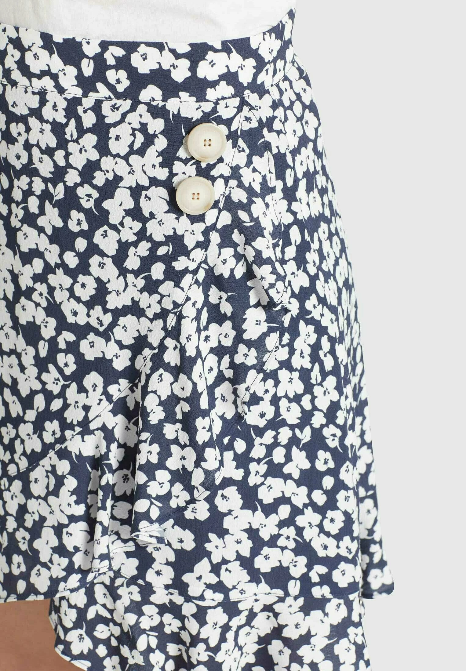 Khujo UNDINE - Spódnica Trapezowa - Dunkelblau-weiß Geblümt 4 Khujo UNDINE - Spódnica Trapezowa - Dunkelblau-weiß Geblümt - obrazek 4