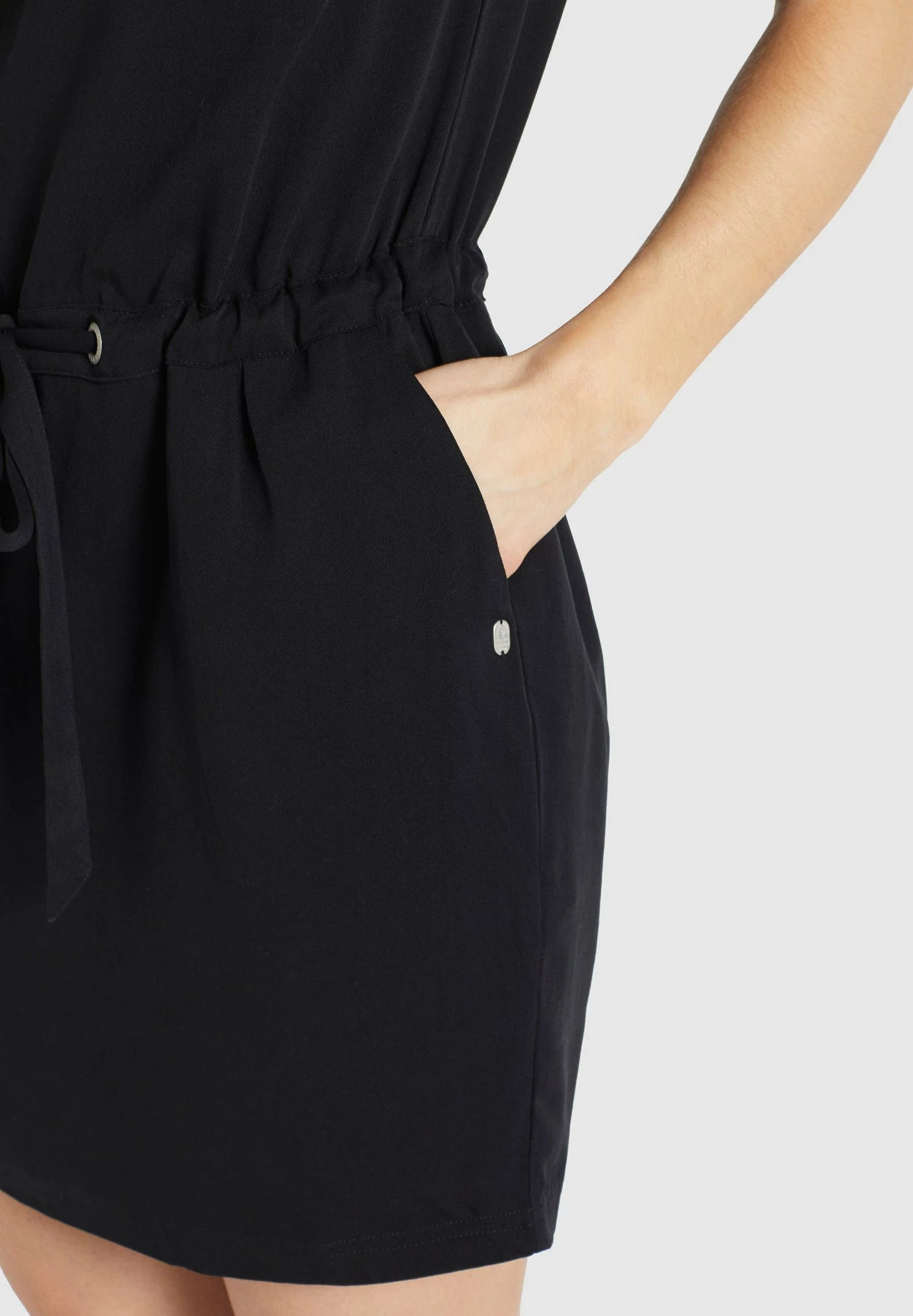 Khujo CANDIDE - Sukienka Etui - Schwarz 8 Khujo CANDIDE - Sukienka Etui - Schwarz - obrazek 8